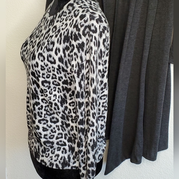 EIGHT 18 Animal Print Knit Top - Picture 3 of 7